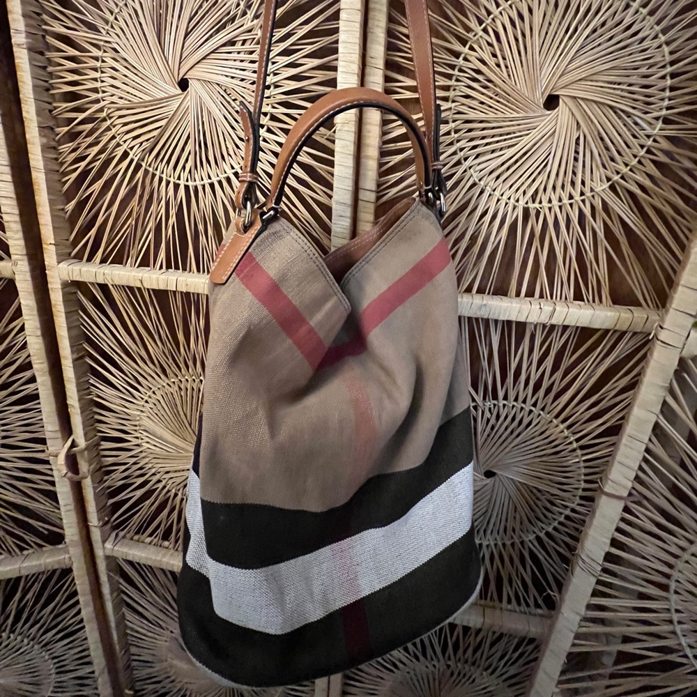 Burberry Maidstone Tote House Canvas Medium